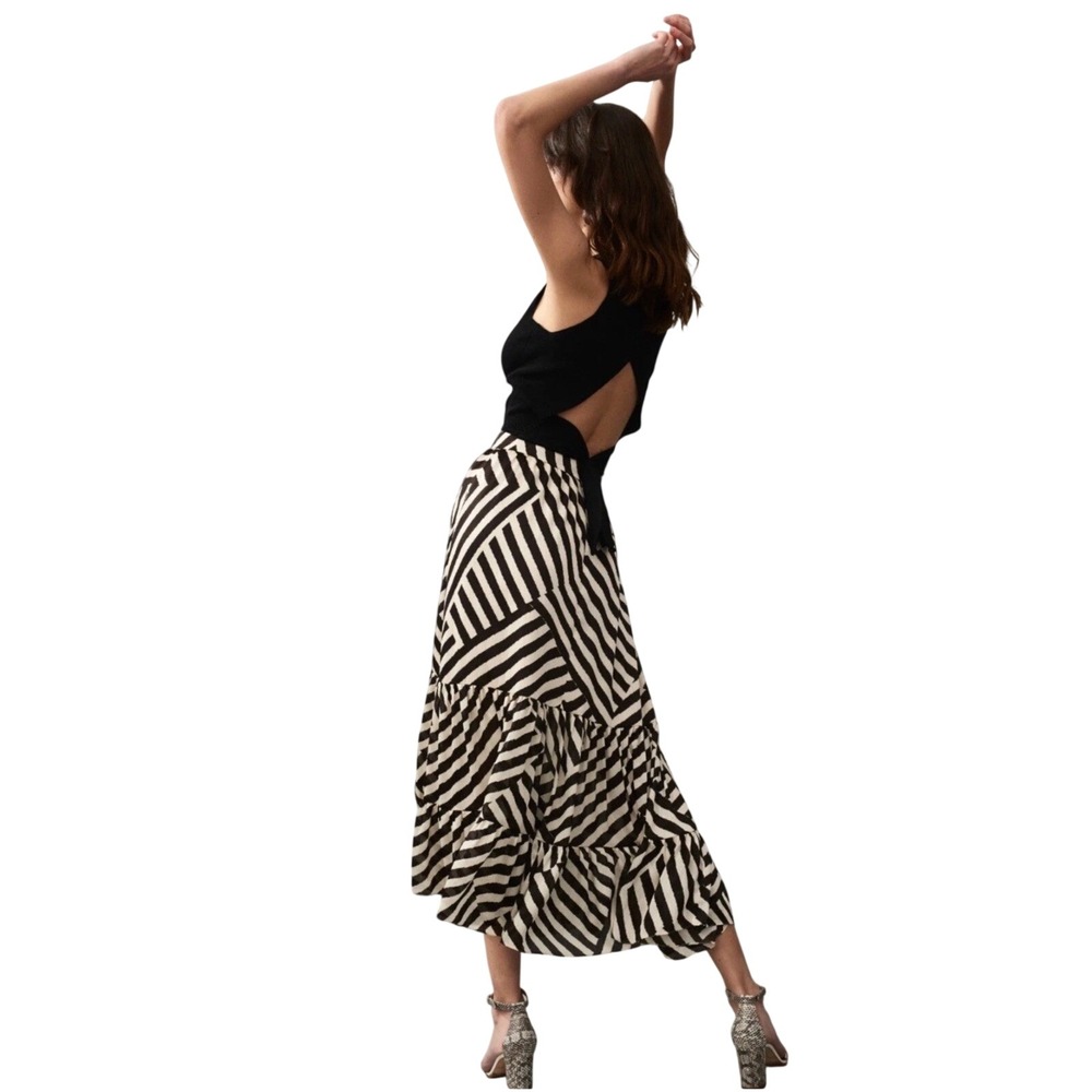 Sachin & Babi Skirt Womens 6 Midi Black Ivory Striped Ruffle EUC
